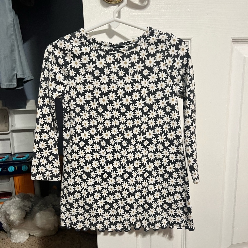 Toddler girl daisy dress